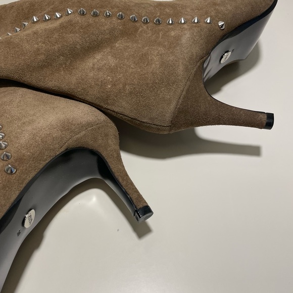 ZARA Suede studded tan heel boots - Picture 5 of 7
